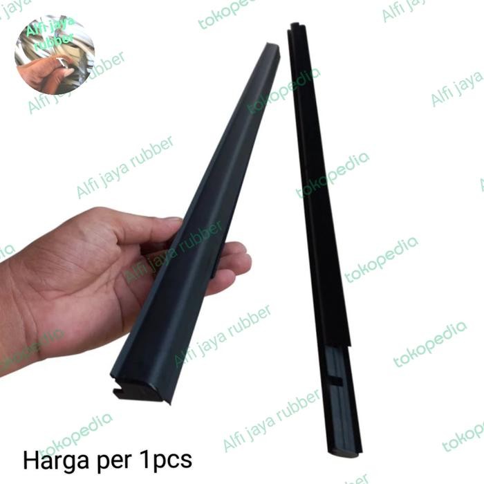 Pelipit kaca luar mobil Suzuki APV