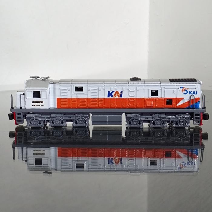 miniatur lokomotif cc201 cc 201 - HO Scale
