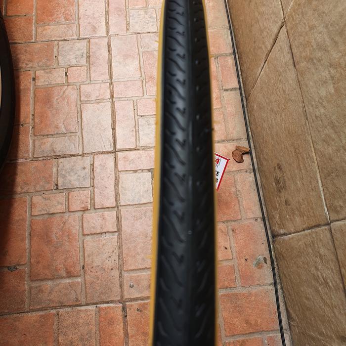 Ban Luar Kenda 700 X 28C Gumwall