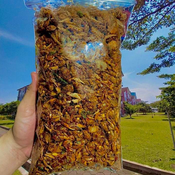 

CEMILAN KERIPIK BABY FISH CRISPY PEDAS DAUN JERUK 500 GRAM ( COD ) BEST SELLER FOOD SNACKS KRIUKK