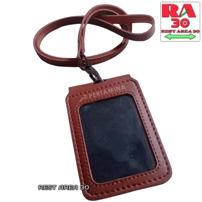

Holder ID Card Kulit - Tali Lanyard Nametag Model Lipat Logo PERTAMINA