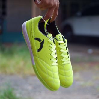 Promo Sepatu Futsal Kulit Sentetis Sol Karet Sol Tebal Dan Berdecit Original