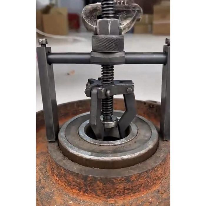 Bearing Puller / Treker Bearing Puller / Inner Bearing Puller /Treker Bearing 3 Kaki Bearing Puller