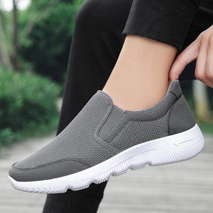 sepatu import pria slip on sneakers premium tanpa tali
