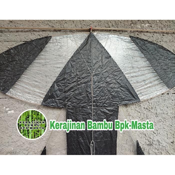 Layangan Peteng Model Kipasan