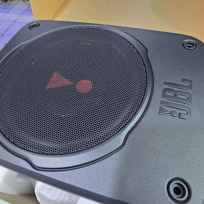 Subwoofer Kolong Aktif JBL BASSPRO LITE Subwoofer Aktif JBL 7 in