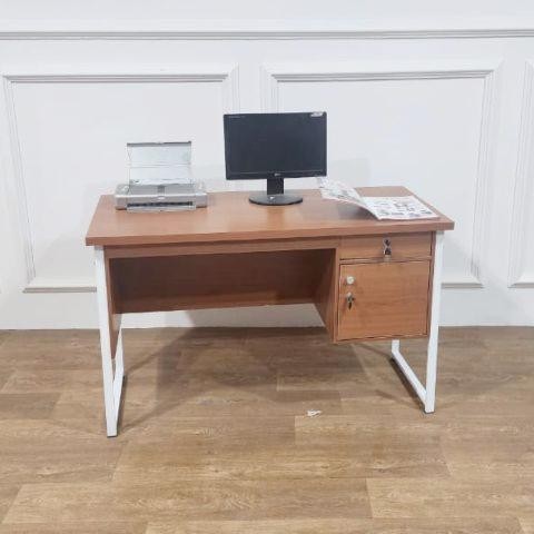 MEJA KAKI BESI PUTIH MEJA KERJA KANTOR 120 X 60