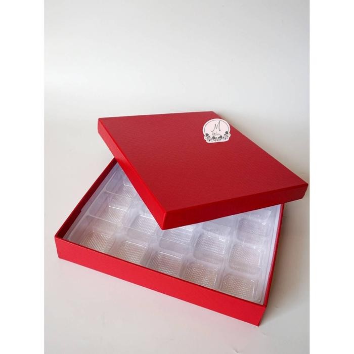 Hard Box Nastar (Merah) 20 Sekat Mika + Plastik Vakum