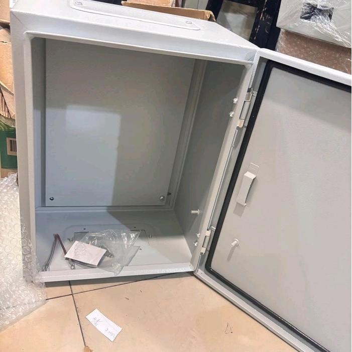 qez7- Box Panel Listrik 30X40X20 30 X 40 X 20 Cm Kunci Push
