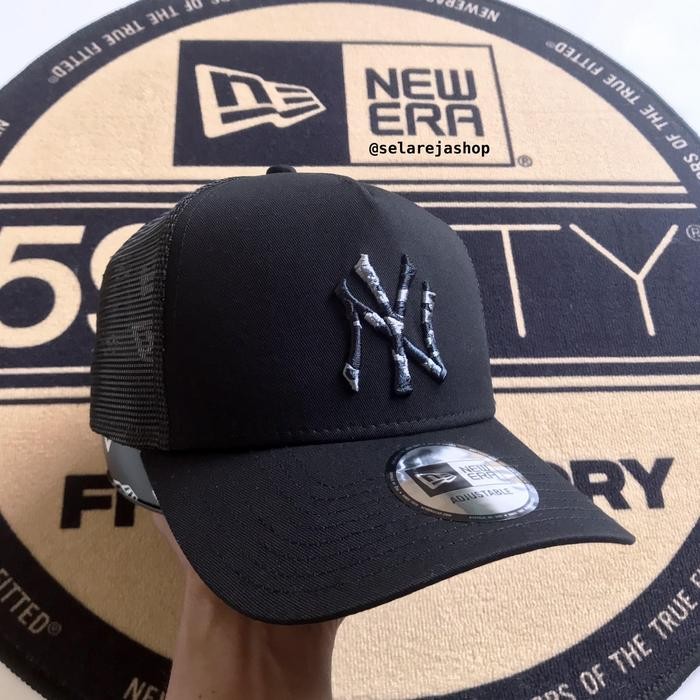 Topi New Era 9Forty A-Frame Trucker New York Yankees Camo Infill Black Snapback Cap