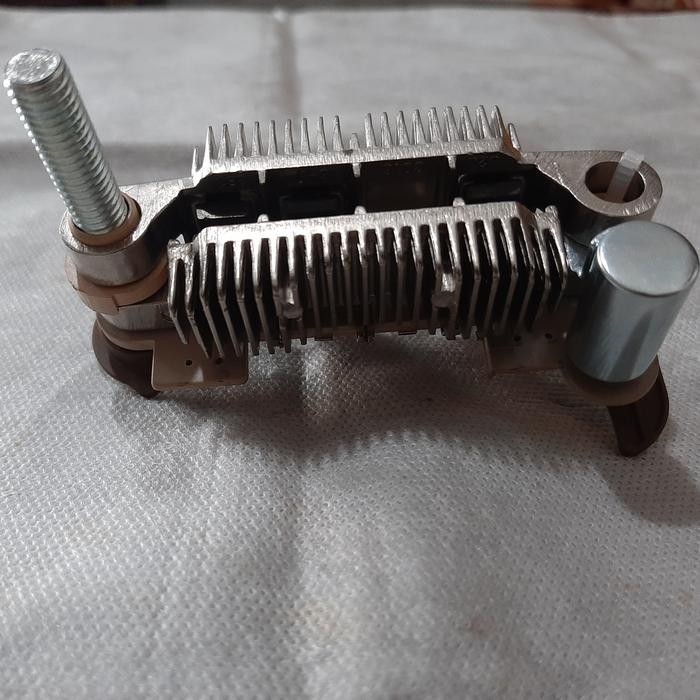 RECTIFIER ALTERNATOR / SILIKON / DIODA DINAMO AMPERE NISSAN TERRANO