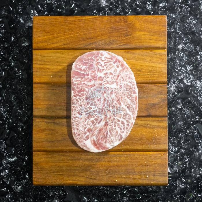 

Pilihan- Striploin Wagyu Meltique Beef Steak Aus / Sirloin Meltique Steak 200Gr