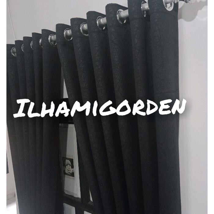 Gorden Blackout Polos Import Warna Hitam 6 Gelombang 12 Lubang Smokring Silver