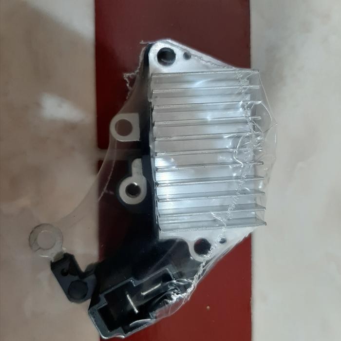 IC regulator / IC alternator / aisy altenator / IC dinamo ampere daihatsu xenia 1.0 / toyota avanza 