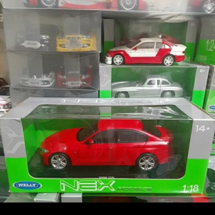 Diecast Welly Skala 1:18 BMW 335i Merah Baru Komplit
