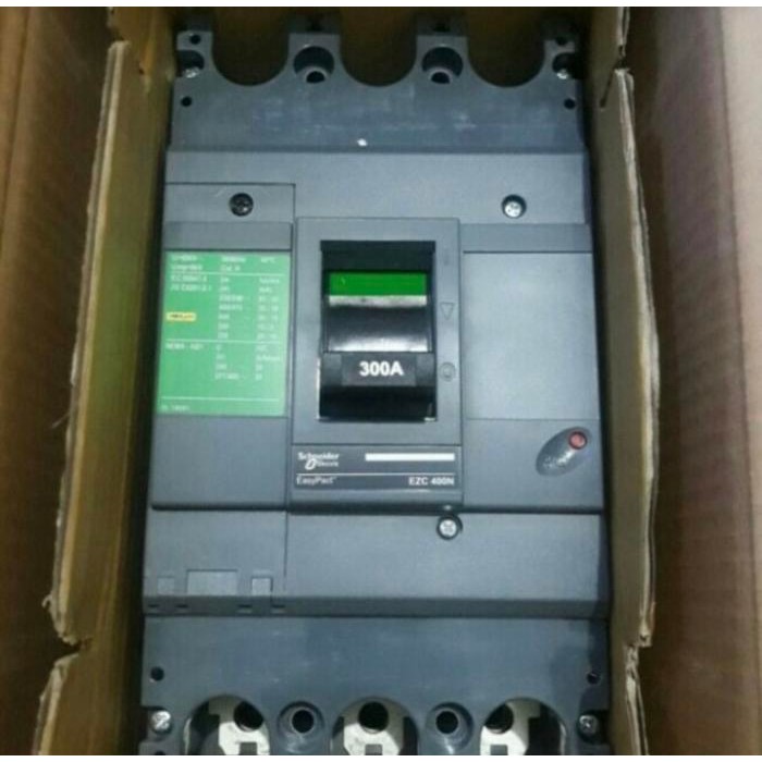MCCB SCHNEIDER EZC400N 300A 3pole