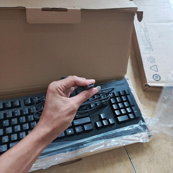 ORIGINAL keyboard Lenovo PC port USB READY STOCK