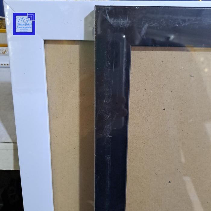 Bingkai frame figura foto poster 35x50