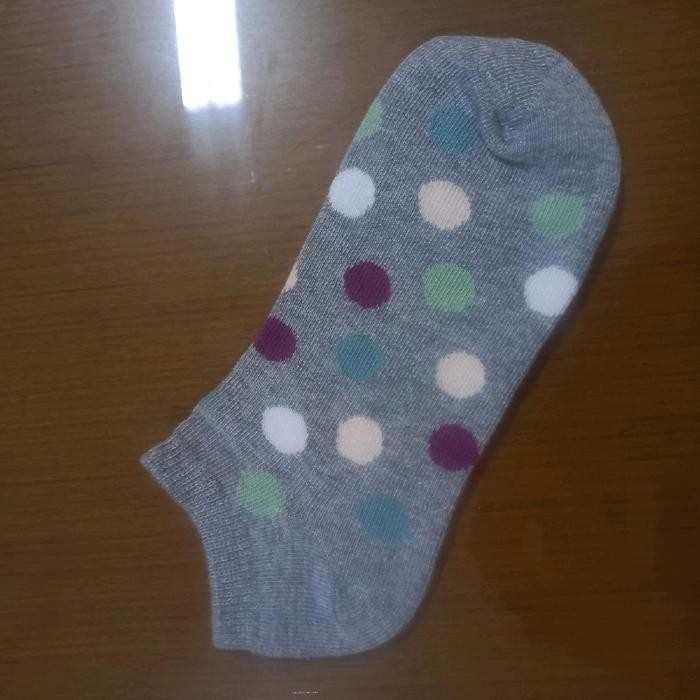 kaos kaki pendek motif abu