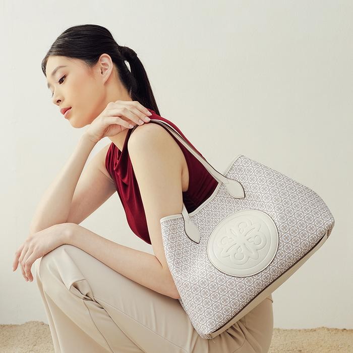 Tas Totebag Les Catino Devica Carry All Monogram