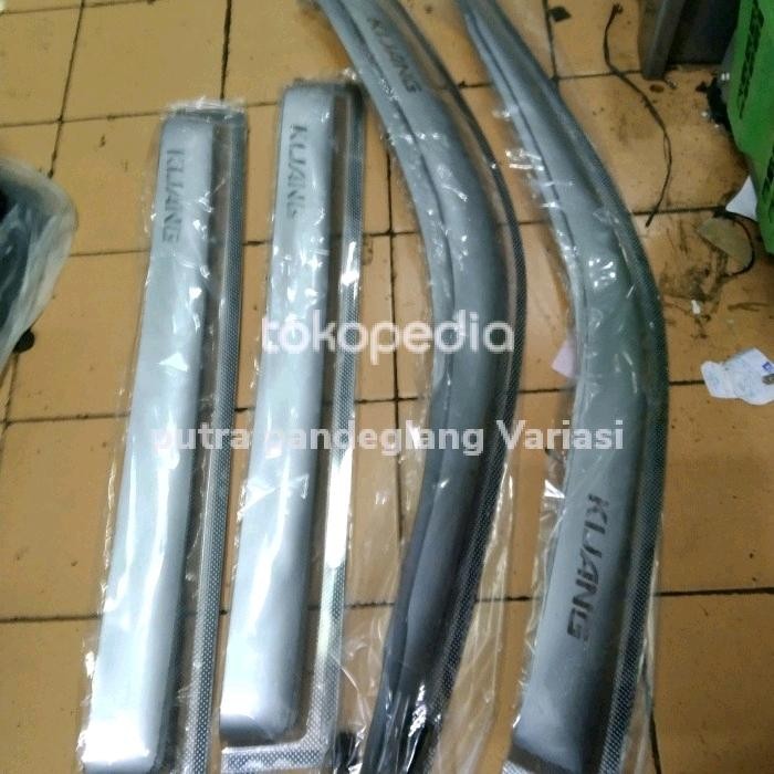 Talang air mobil kijang kapsul / kijang lgx / kijang 97 / kijang new warna silver model lebar Plus