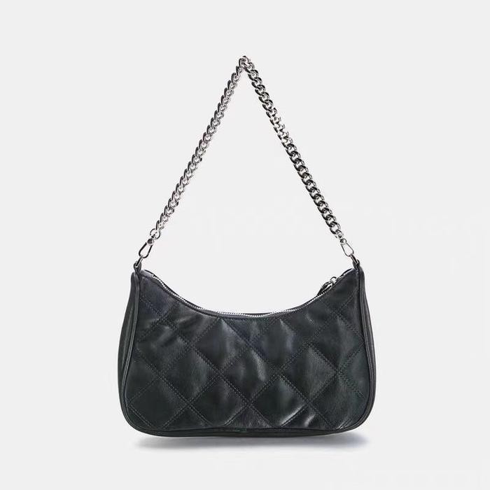 Tas Selempang Cewek Rantai bahan kulit warna hitam