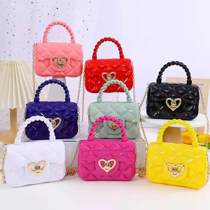 

Tas Jelly Mini Selempang Mini Anak Glossy Bag Anak Perempuan Lucu Motif Kancing Love