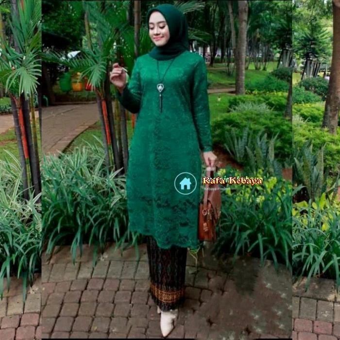 Pilihan- Kebaya Tunik Brukat Jumbo Ld 120 / Kebaya Brukat Hitam
