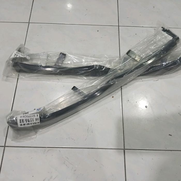 lis bawah lampu bmw e46 facelift
