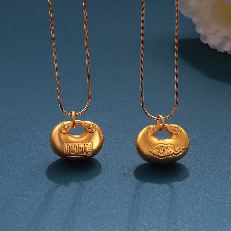 Trendy Retro Chinese Style Women's Necklace Versatile Coin Purse Yoyo Chain Design Gold Plated