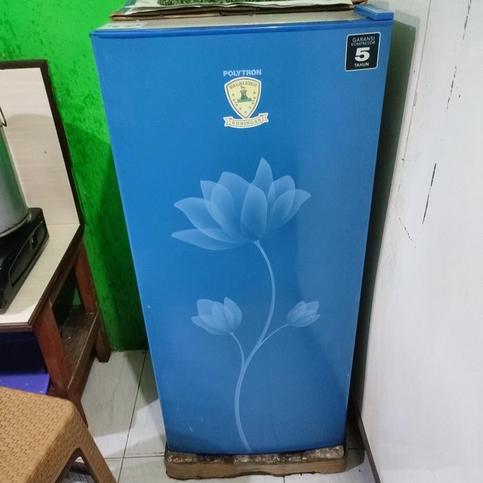 RAK TUTUP BOX SAYUR KULKAS POLYTRON