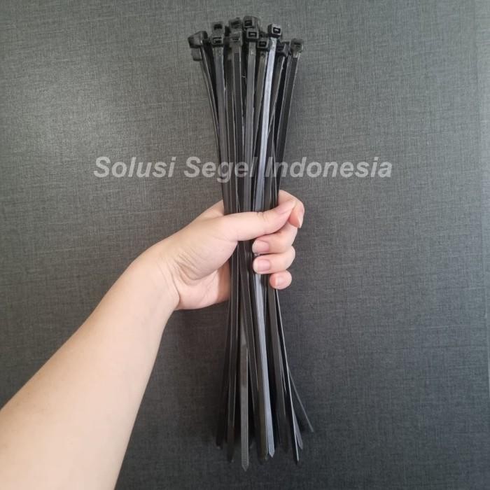 

Kabel Ties 30 Cm / Cable Ties / Kabel Tis / Tarik Hitam 30Cm X 6Mm