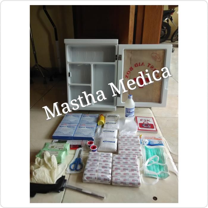 

KOTAK P3K + PAKET ISI LENGKAP DI TEMPAT KERJA PABRIK KANTOR PERUSAHAAN