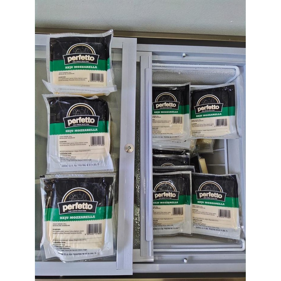 

Pilihan- Keju Mozarella / Perfetto / Perfeto / Mozzarella 250 Gr