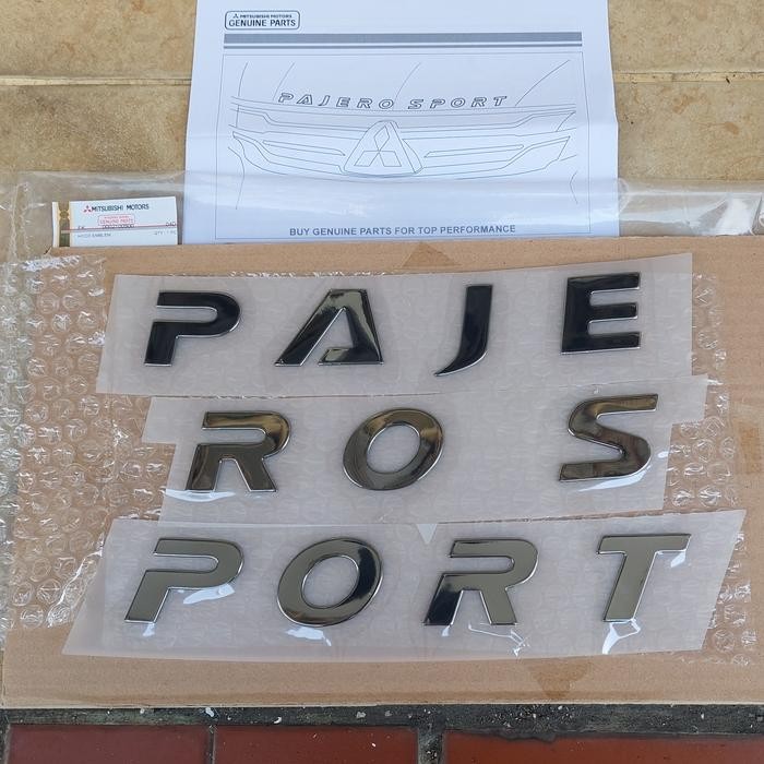 EMBLEM PAJERO SPORT ENGINE HOOD CAP MESIN MITSUBISHI NEW PAJERO 2021
