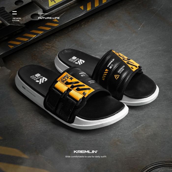 Kremlin Sandal Slide Slop - Dynamo