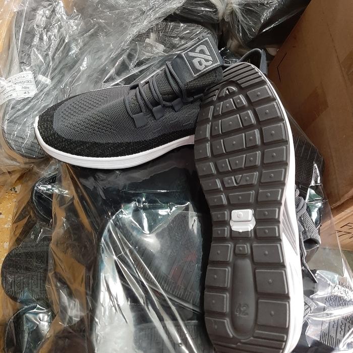 Sepatu Olah Raga Slip On Pria Casual Import Big Size/Jumbo Terbaru