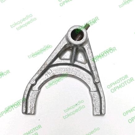 Garpu Gigi 5 Transmisi Suzuki Splash Original Copotan