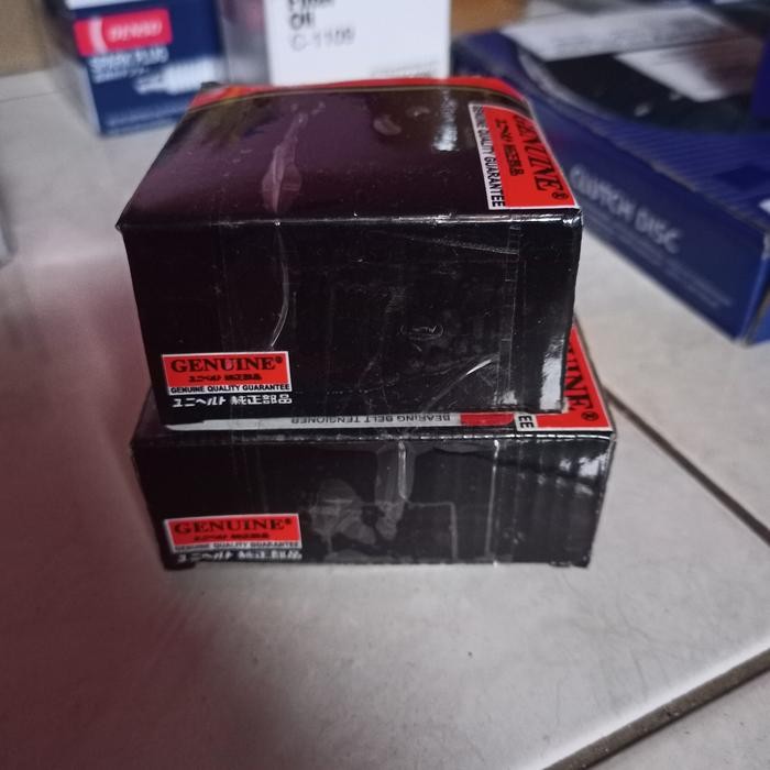 satu set laher tensioner / laher timing belt starlet kotak 1.0