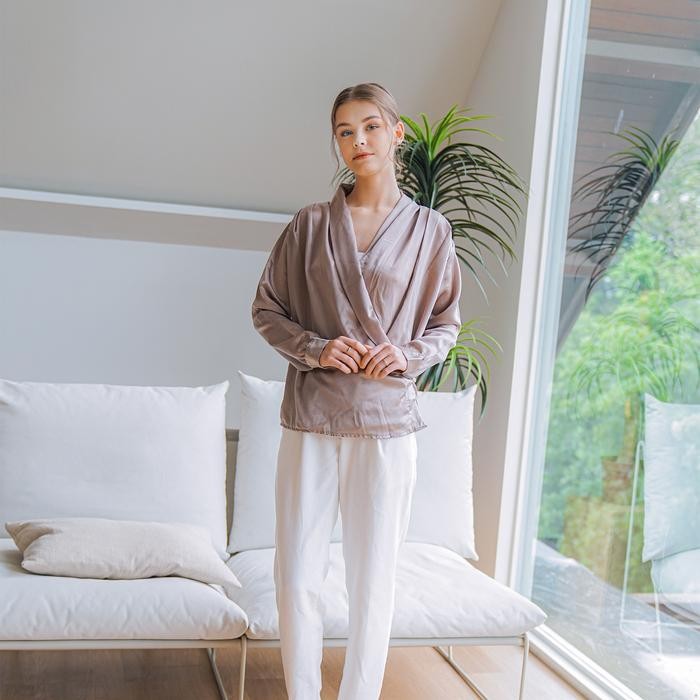 TERMURAH Atasan Wanita Silvertote Apparel Hera Kimono Top Lengan Panjang READY STOCK