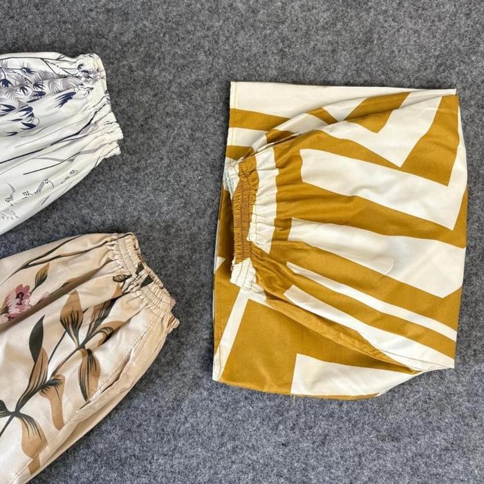 Premium Paket Borong Isi 3Pcs - Celana Pendek Selutut Santai - Borong Mango Motif Nyaman Original