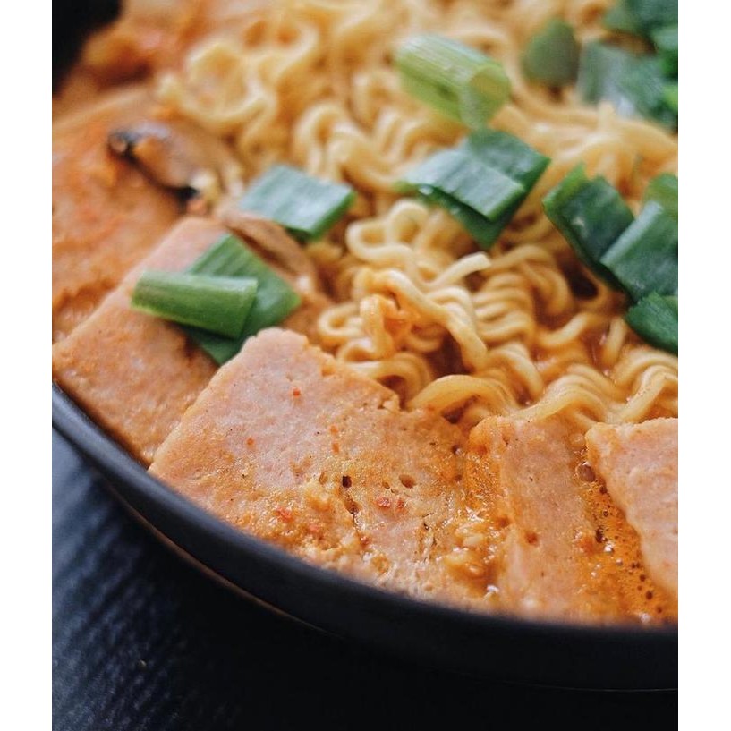 

Pilihan- Frozen Luncheon Meat / / Maling Homemade / Kornet Babi Ala Kalengan