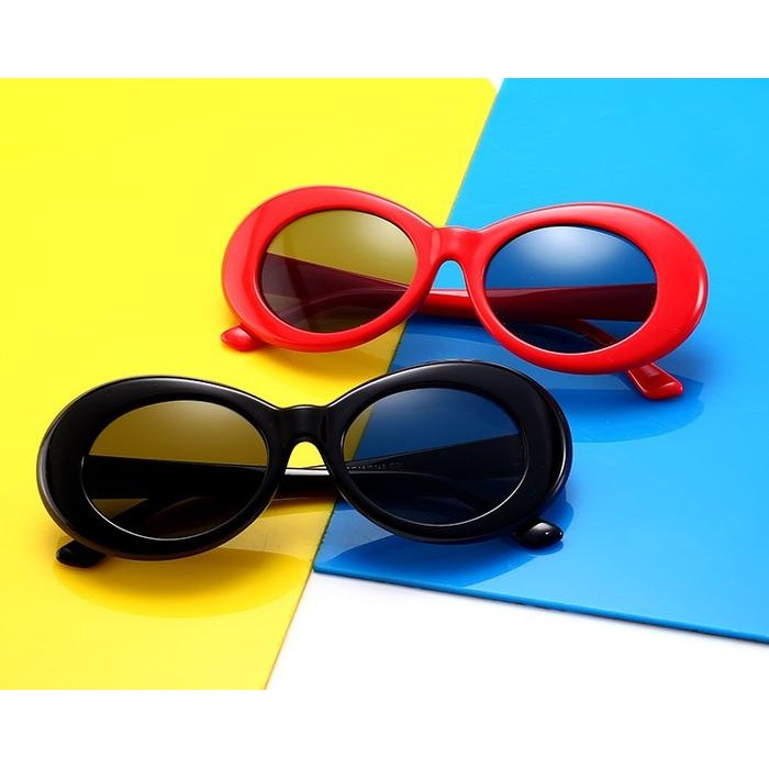 

Kacamata Hitam Nirvana Kacamata Pria Wanita Oval