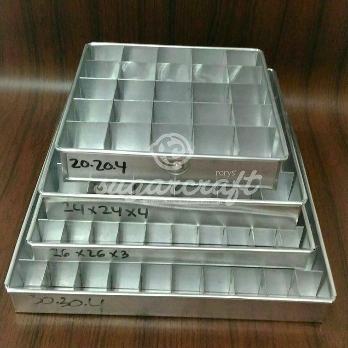 Loyang Sekat 30Cm (A) / Loyang Cake Potong