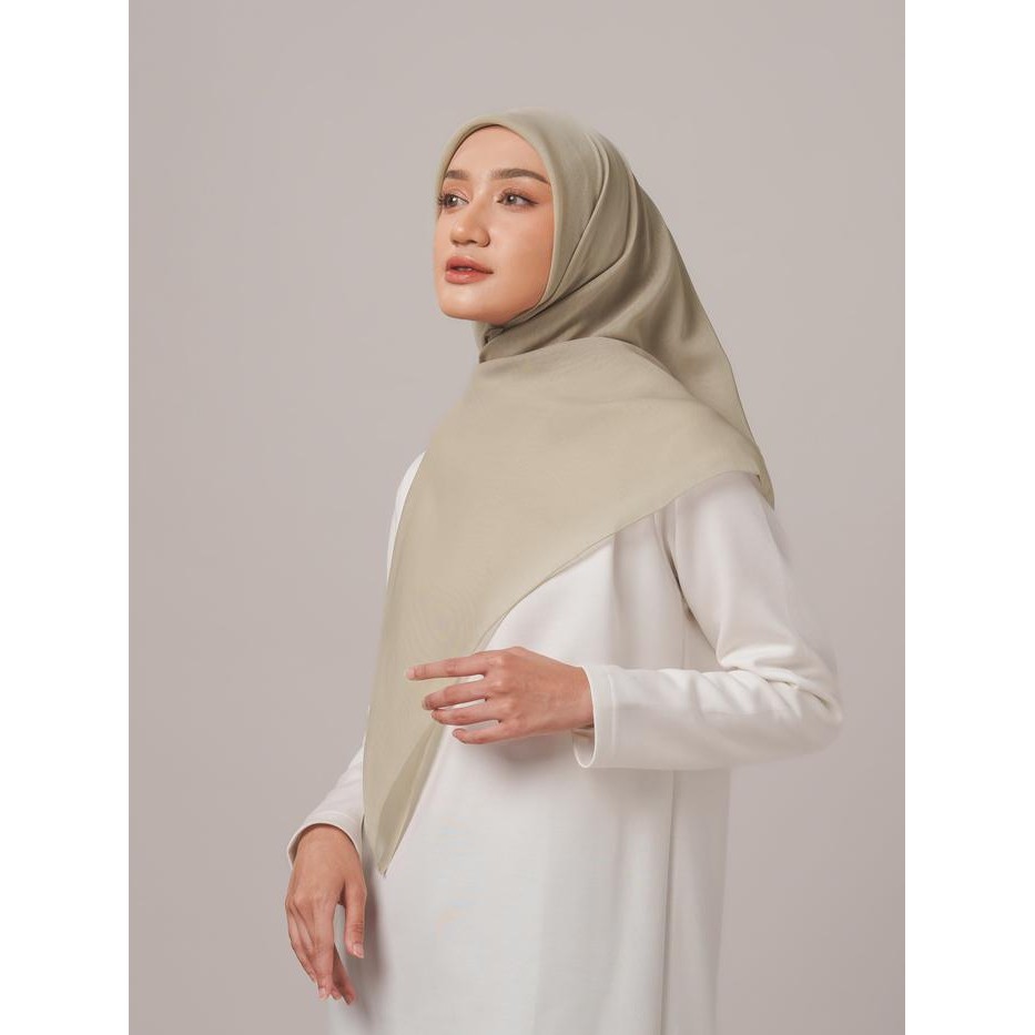 d6fs- Napocut Hijab - New Series Plain Paris Napocut ( Jilbab Segi Empat ) Kerudung Square