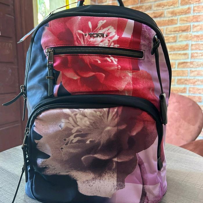 Tumi Harriet Black Multicolor floral design with black hardware women's Backpack Terlaris