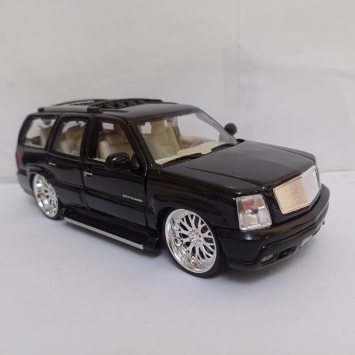 Pilihan- Diecast Cadillac Escalade Hot Rider Collection Welly 1:24 Mobil Mainan
