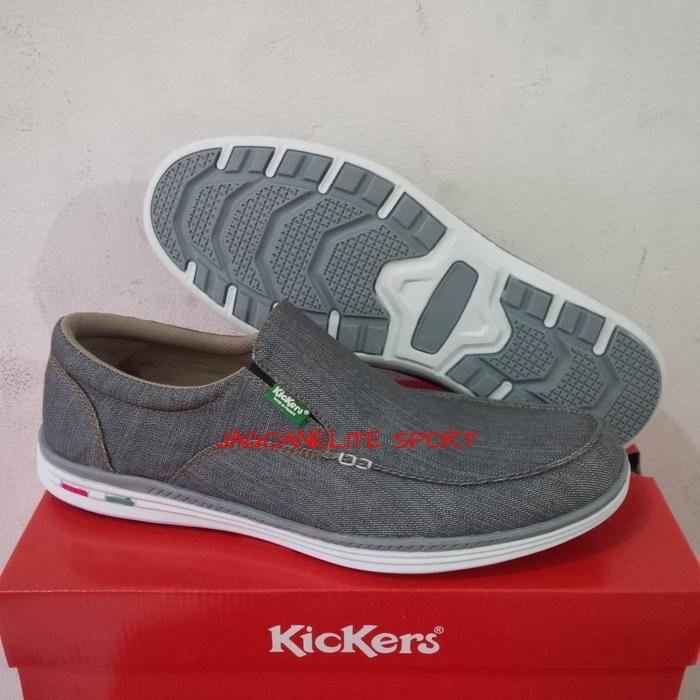 Kickers Slop Kanvas. Sepatu Santai Pria Casual Bahan Canvas.