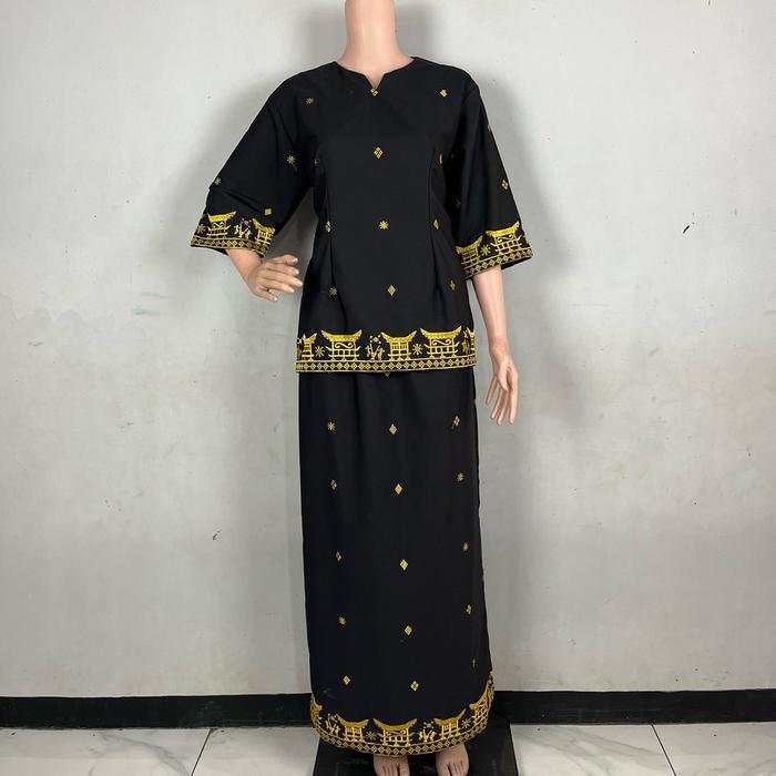 BAJU ADAT TORAJA / SETELAN BAJU ADAT TORAJA/ KAIN TENUN TORAJA