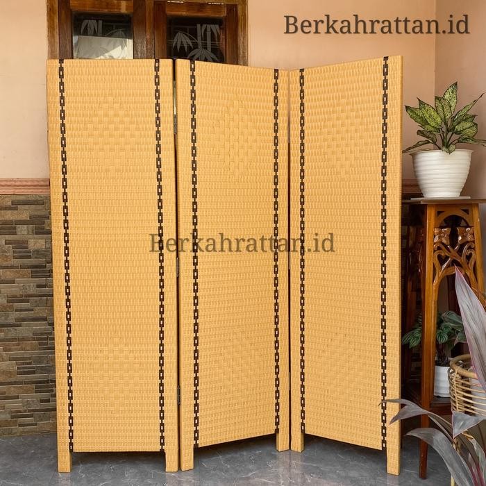 Partisi Pembatas Ruangan Minimalis Rotan Sintetis / Sketsel Rotan
